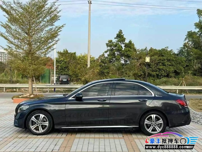 21年奔驰C轿车抵押车出售