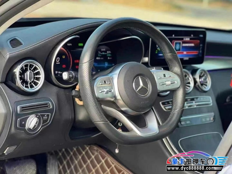 21年奔驰C轿车抵押车出售