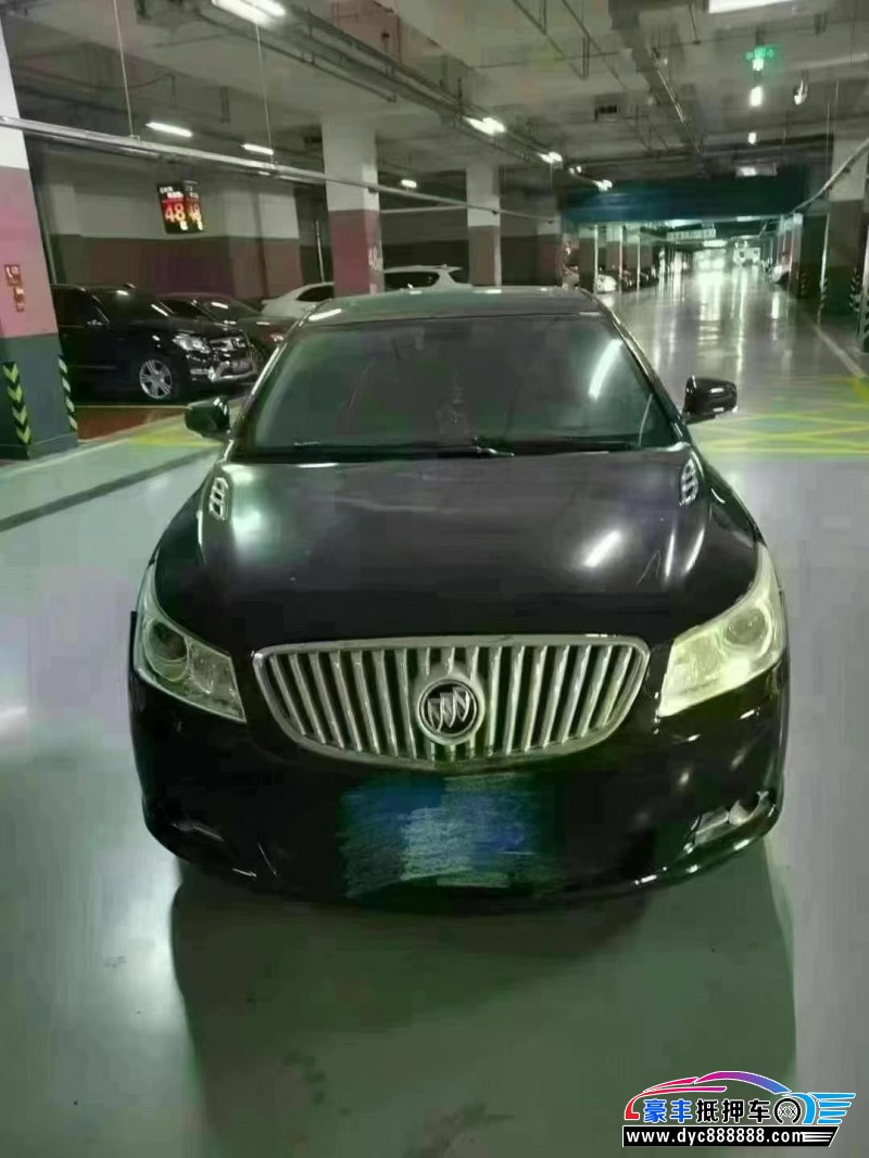 13年别克君越轿车抵押车出售