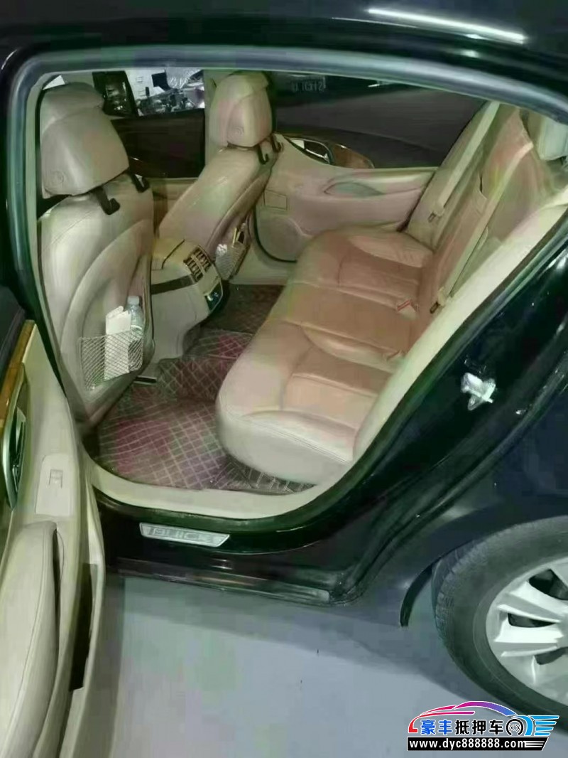 13年别克君越轿车抵押车出售