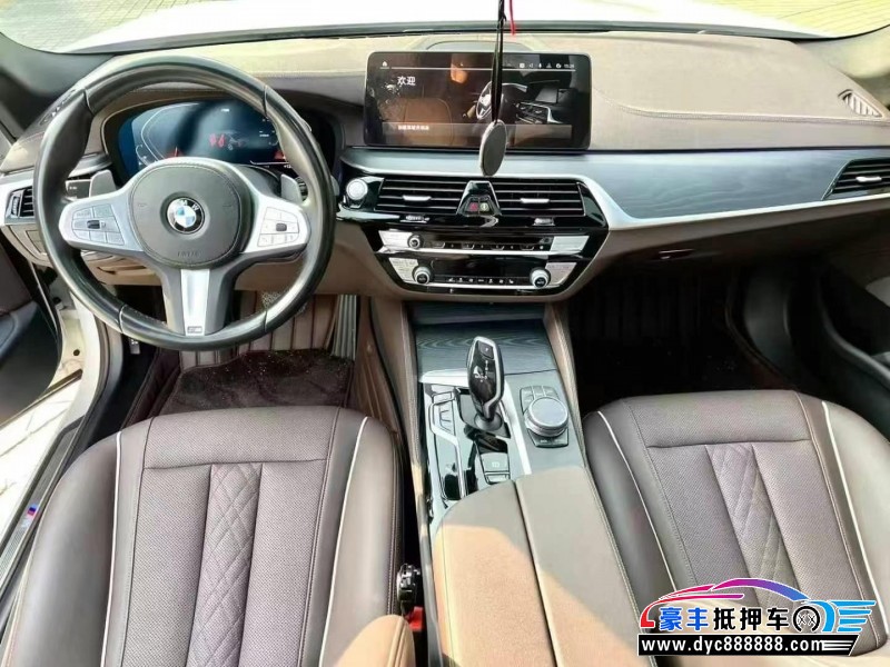 23年宝马5系轿车抵押车出售