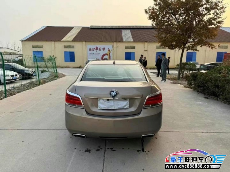 11年别克君越轿车抵押车出售