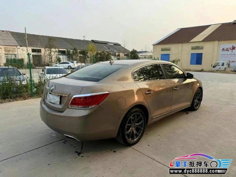 11年别克君越轿车抵押车出售