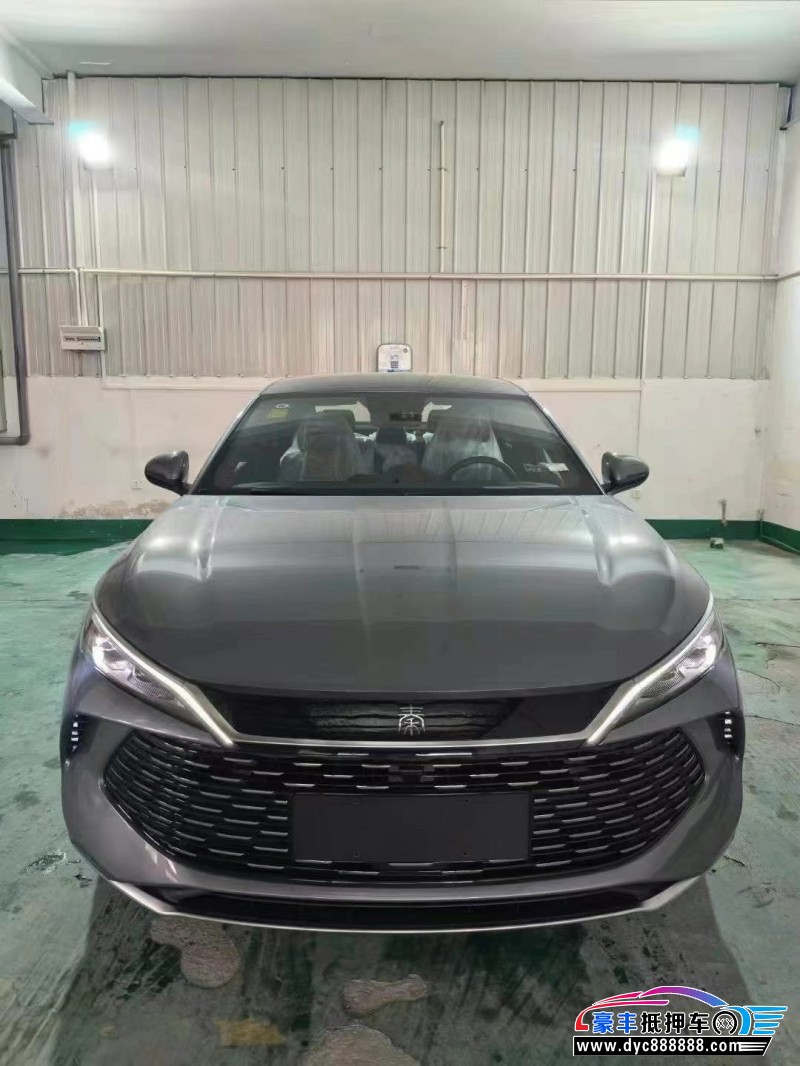 25年比亚迪秦轿车抵押车出售