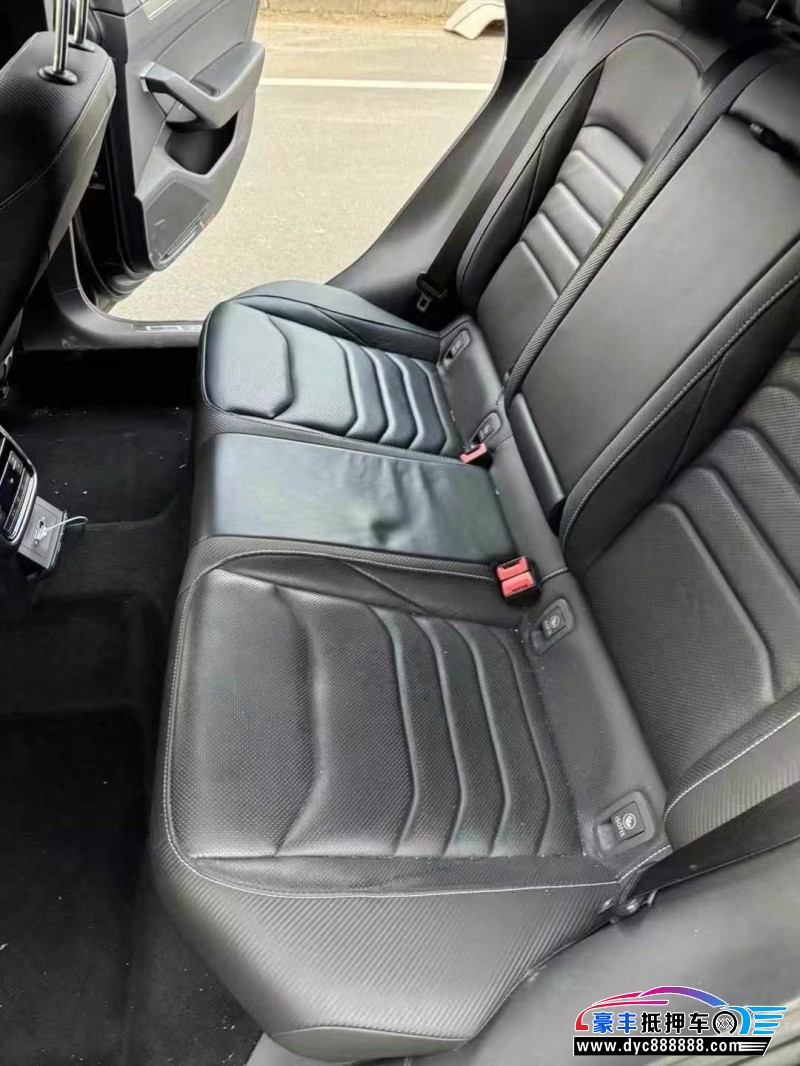 19年大众CC轿车抵押车出售