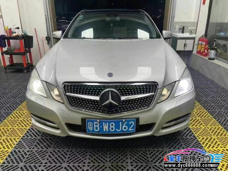 11年奔驰E轿车抵押车出售
