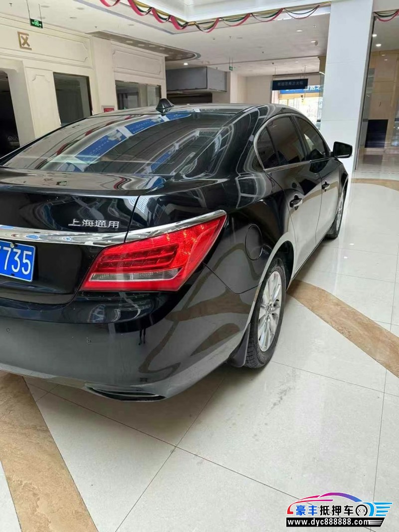 15年别克君越轿车抵押车出售