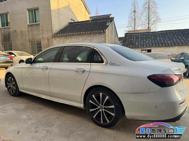 22年奔驰E轿车抵押车出售