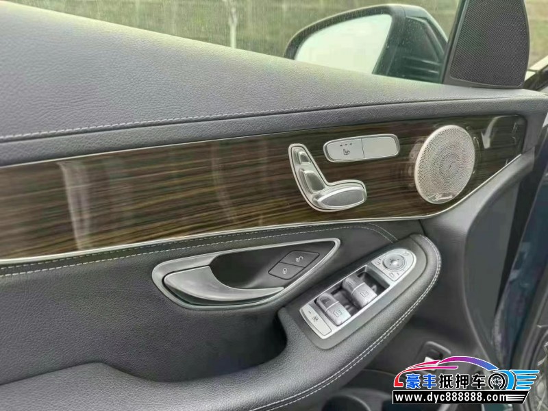 19年奔驰GLCSUV抵押车出售