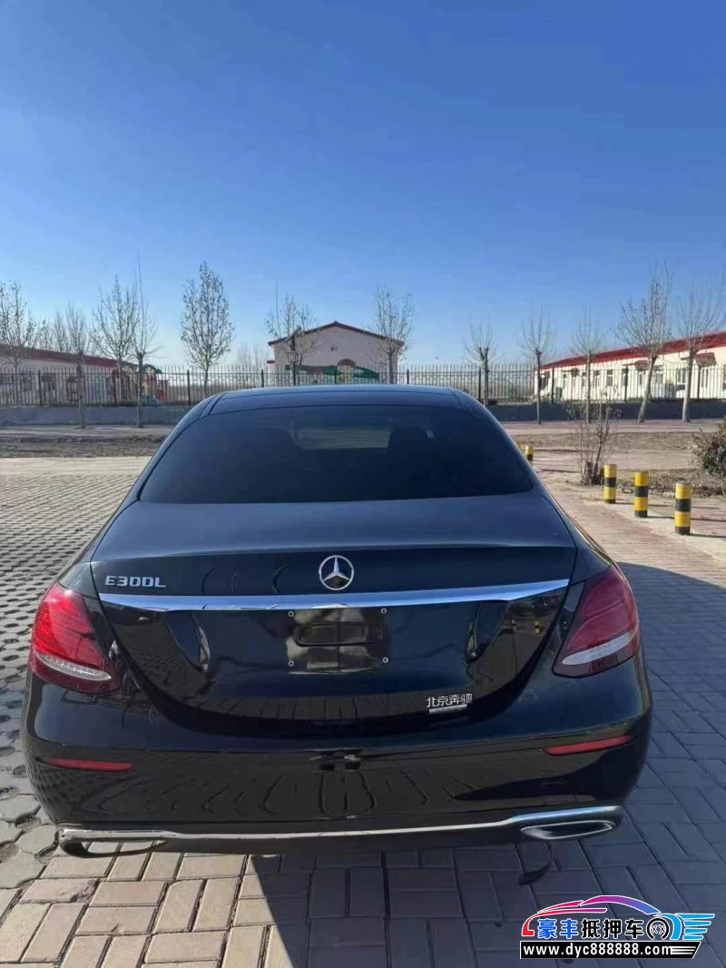 20年奔驰E轿车抵押车出售