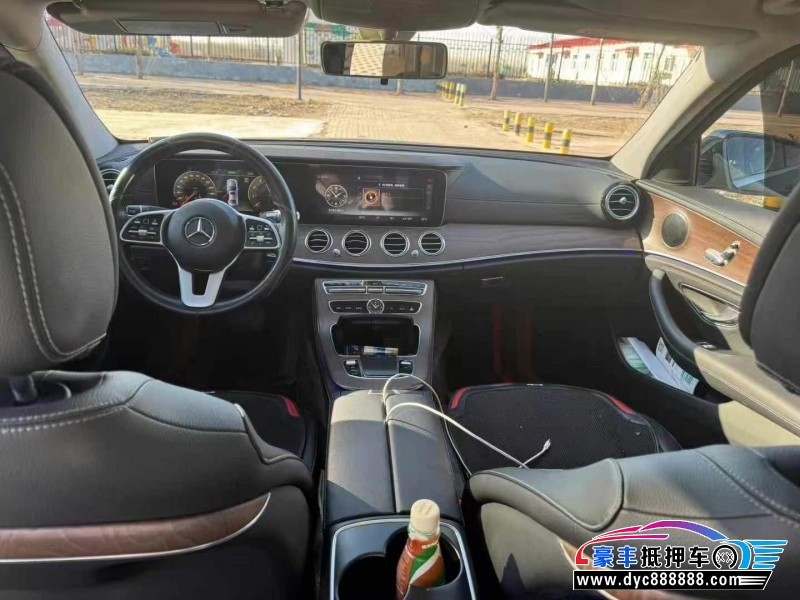 20年奔驰E轿车抵押车出售