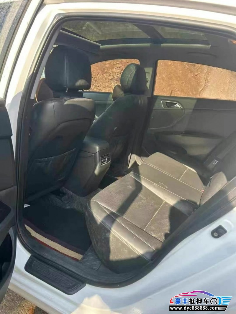 16年现代名图轿车抵押车出售