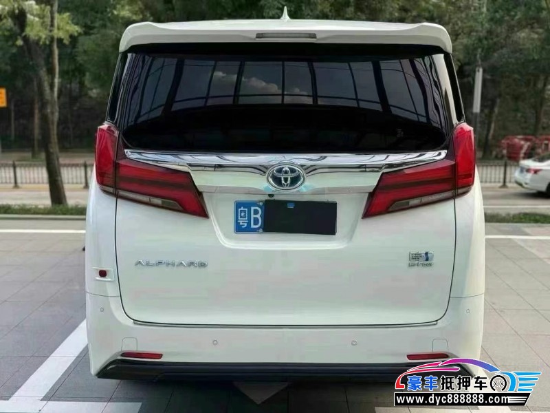 20年丰田埃尔法轿车抵押车出售