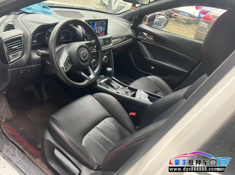 20年马自达CX-4轿车抵押车出售