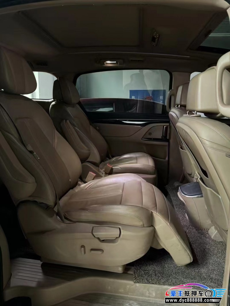 18年别克GL8轿车抵押车出售