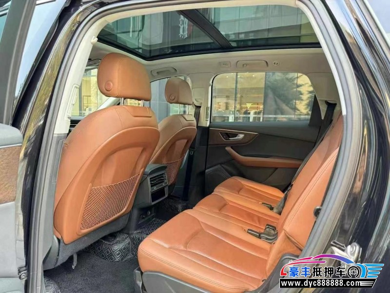 21年奥迪Q7轿车抵押车出售