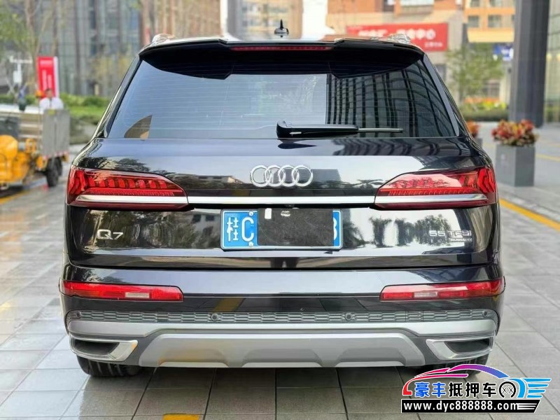 21年奥迪Q7轿车抵押车出售