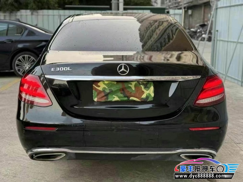 16年奔驰E轿车抵押车出售