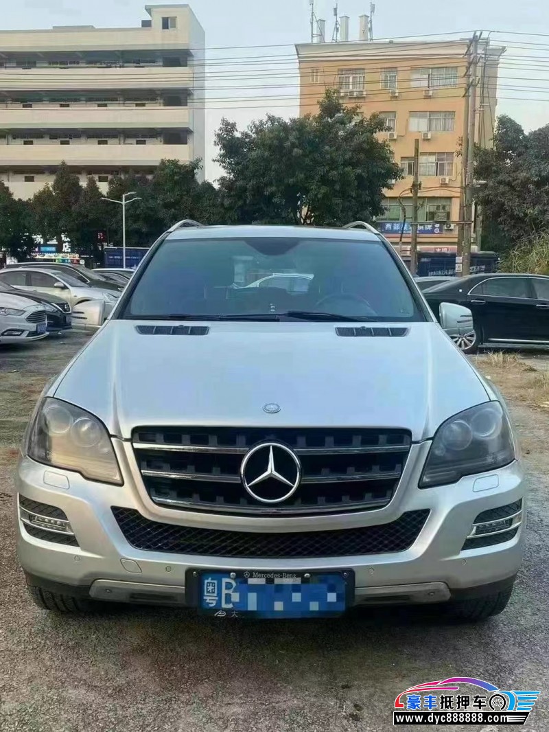 12年奔驰ML轿车抵押车出售
