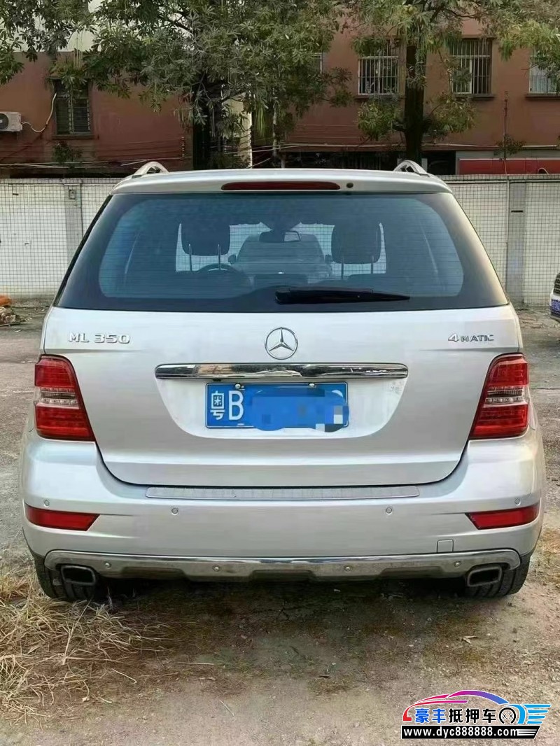 12年奔驰ML轿车抵押车出售