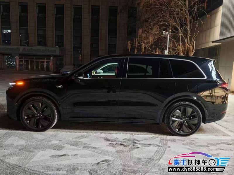 25年理想L9轿车抵押车出售