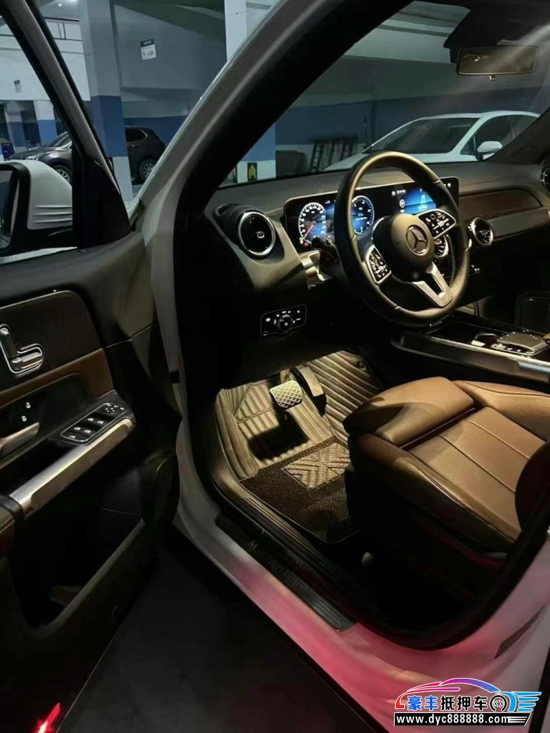 20年奔驰GLB轿车抵押车出售