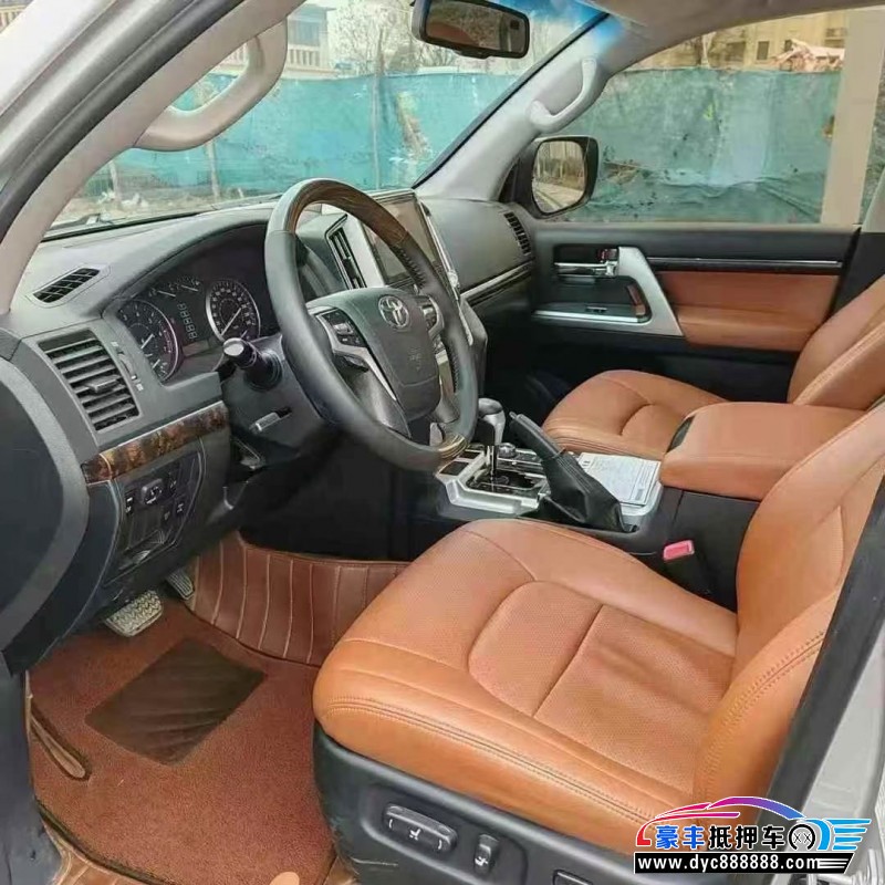 16年丰田兰德酷路泽（陆巡）轿车抵押车出售