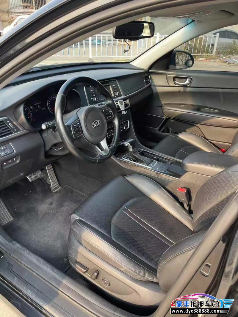 17年起亚K5轿车抵押车出售