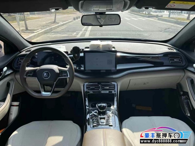 23年比亚迪秦轿车抵押车出售