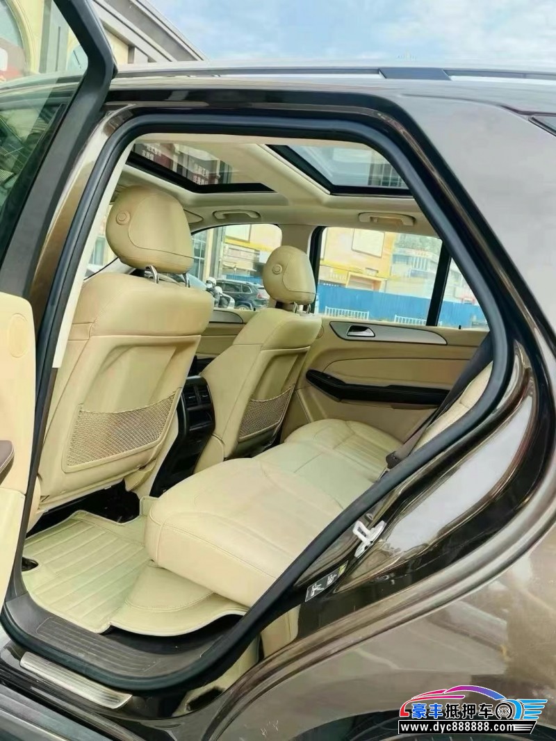 16年奔驰GLE轿车抵押车出售