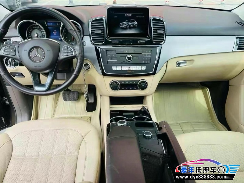 16年奔驰GLE轿车抵押车出售