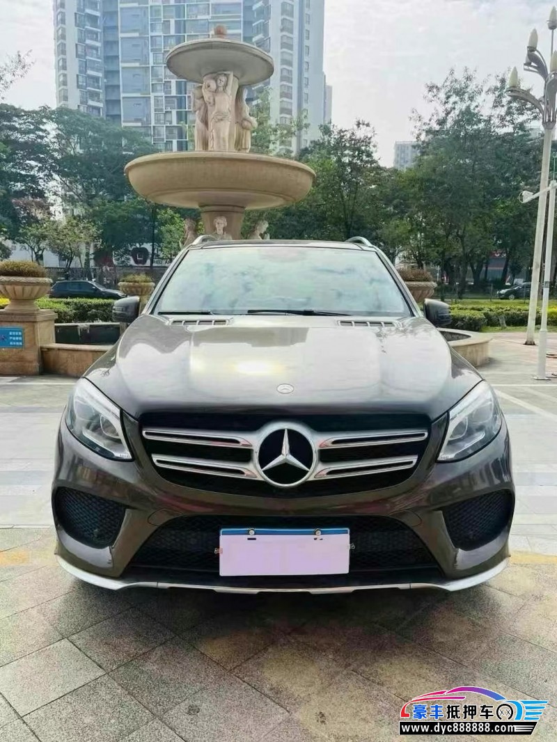 16年奔驰GLE轿车抵押车出售