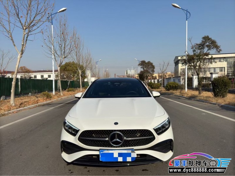 23年奔驰A轿车抵押车出售