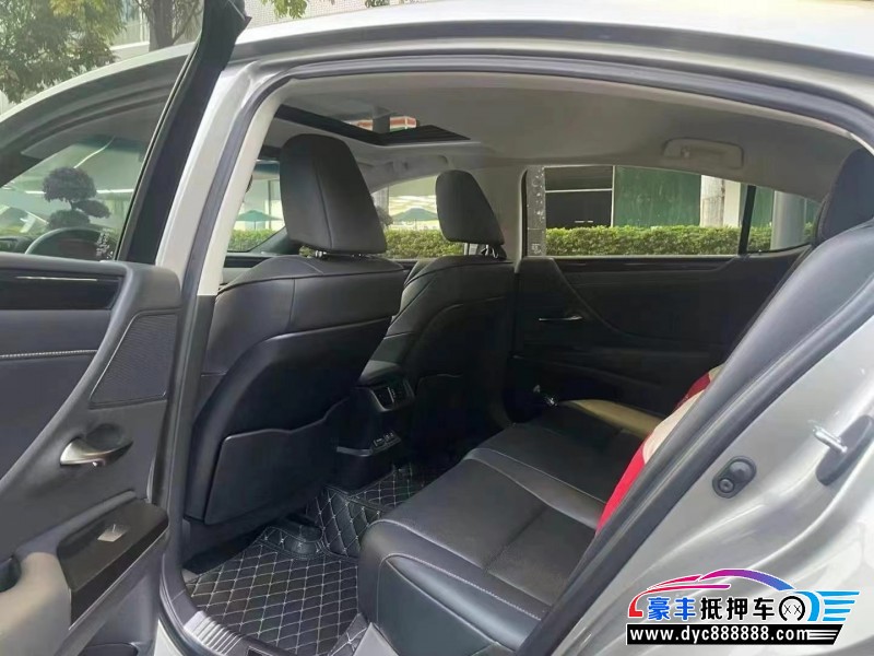 20年雷克萨斯ES轿车抵押车出售