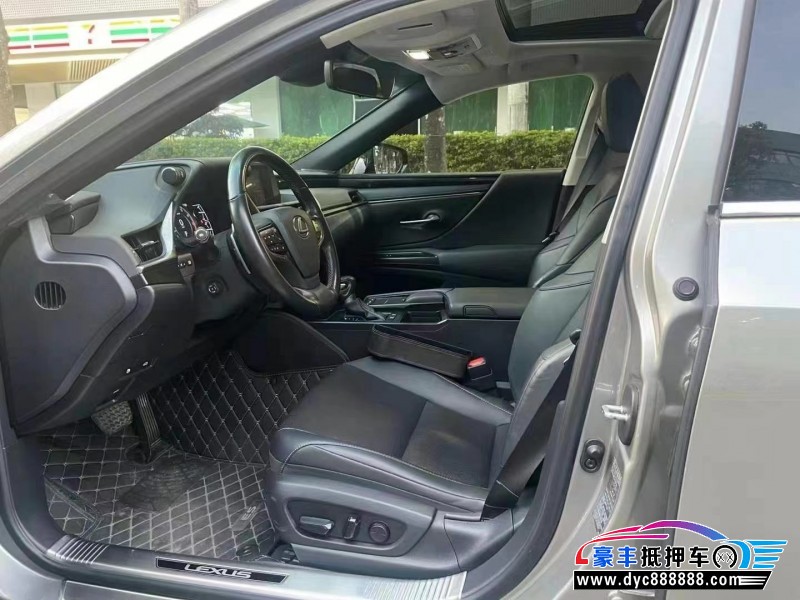 20年雷克萨斯ES轿车抵押车出售