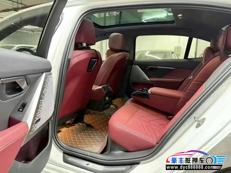 24年宝马5系轿车抵押车出售