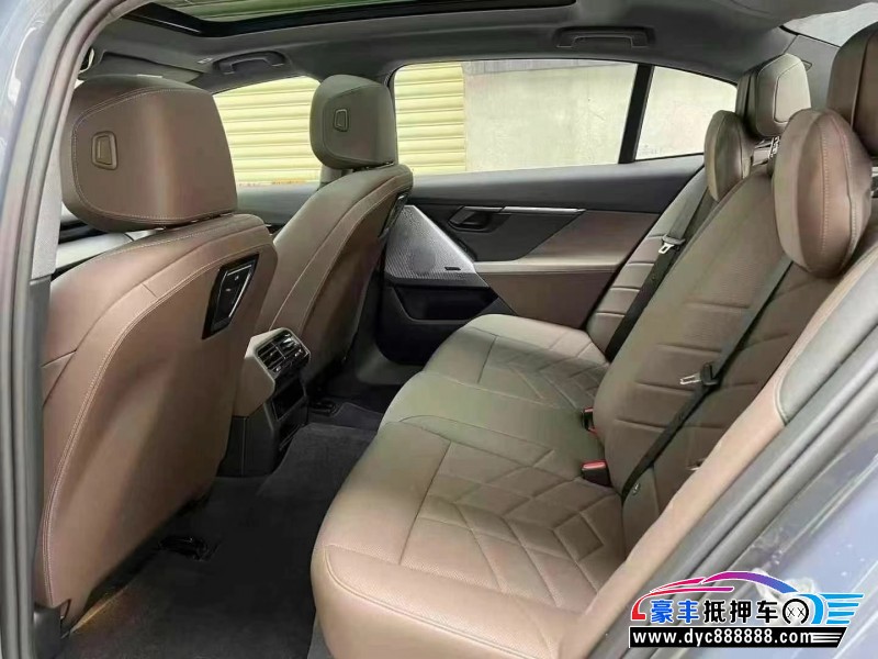 24年宝马5系轿车抵押车出售