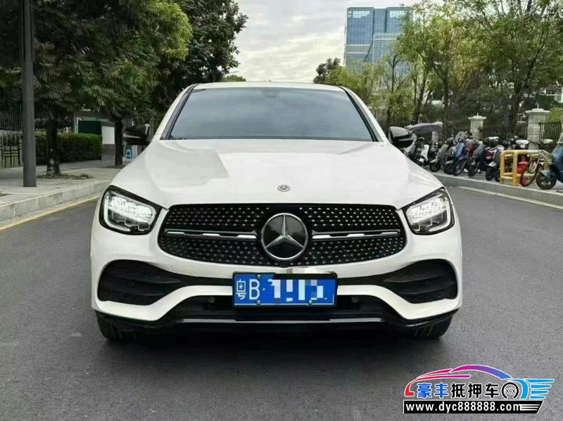 20年奔驰GLC轿车抵押车出售