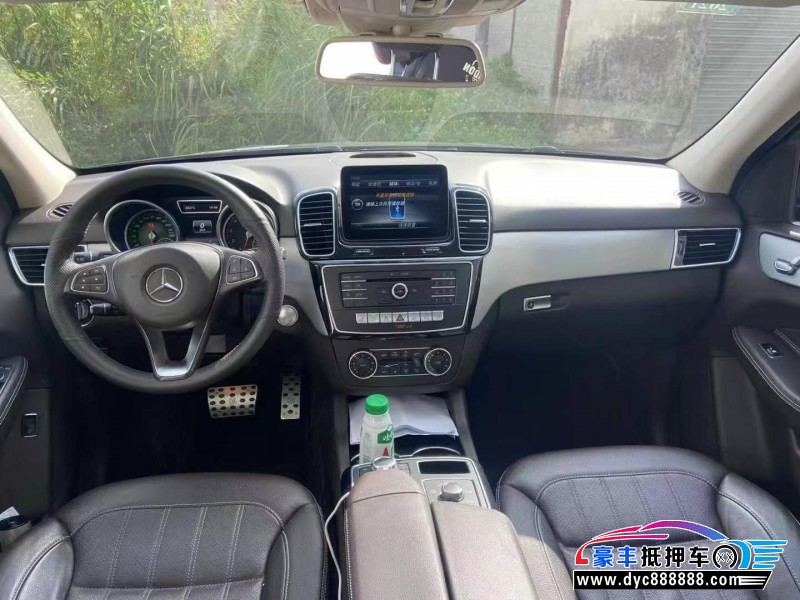 17年奔驰GLE轿车抵押车出售