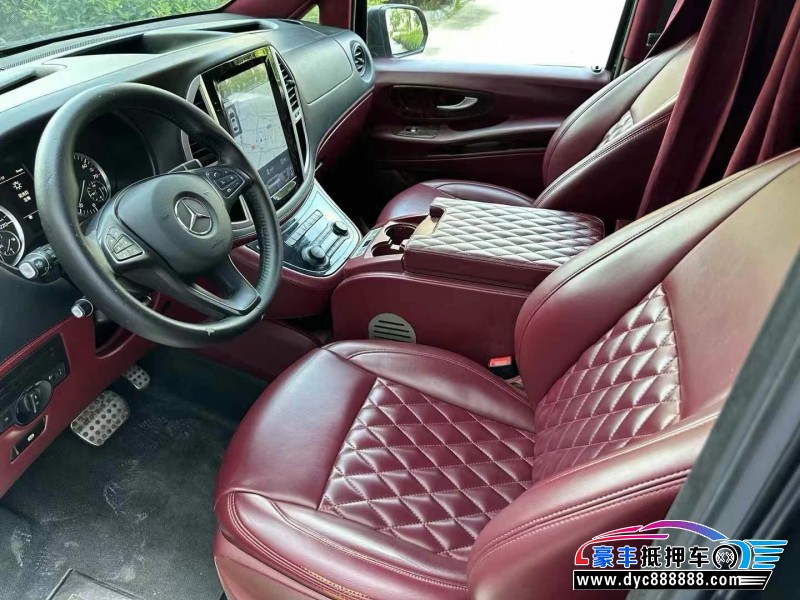 18年奔驰威霆轿车抵押车出售