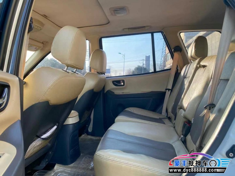 13年华泰圣达菲轿车抵押车出售