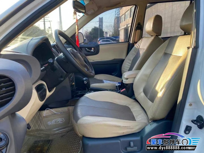 13年华泰圣达菲轿车抵押车出售