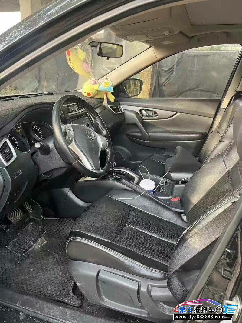 16年日产奇骏轿车抵押车出售