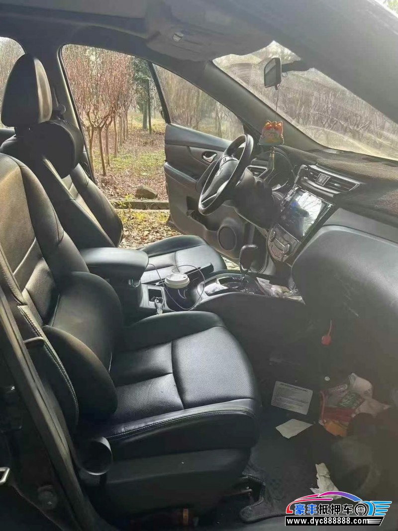 16年日产奇骏轿车抵押车出售