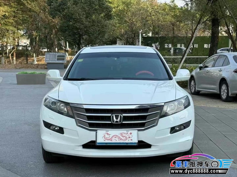 13年本田歌诗图轿车抵押车出售