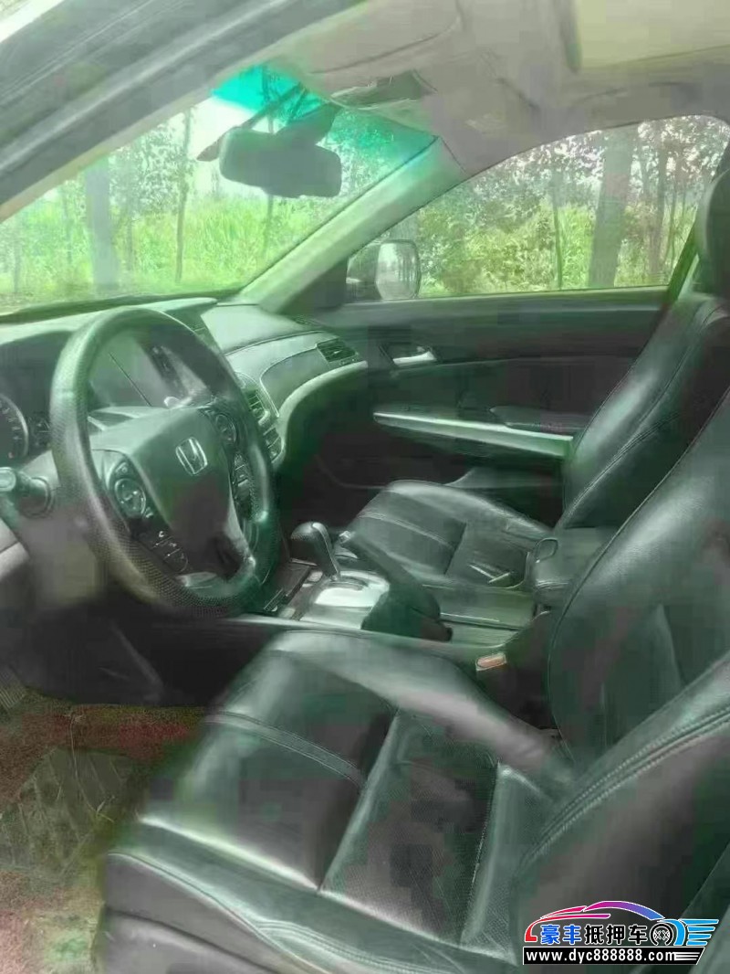 15年本田歌诗图轿车抵押车出售