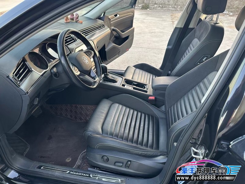 21年大众迈腾轿车抵押车出售