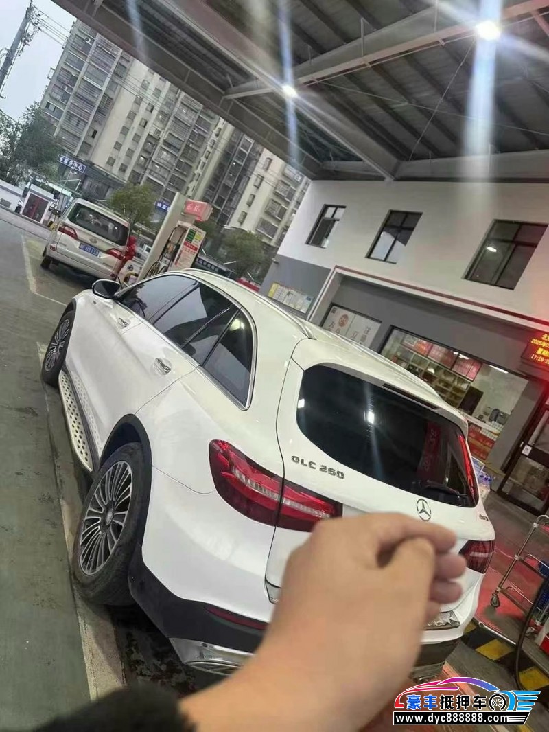 16年奔驰GLC轿车抵押车出售