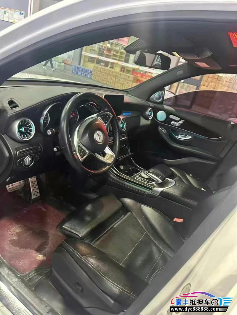 16年奔驰GLC轿车抵押车出售