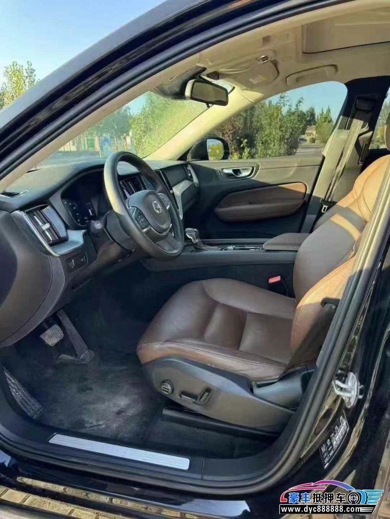 19年沃尔沃XC60轿车抵押车出售